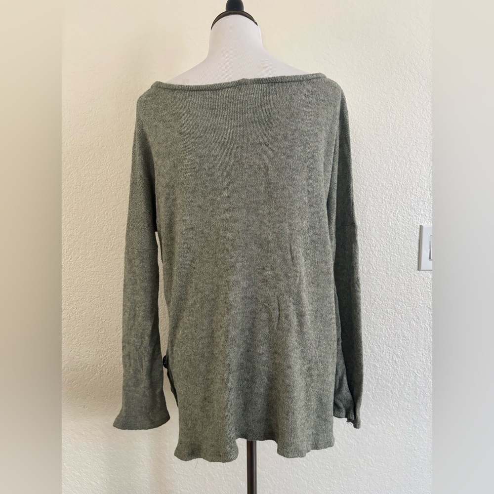 7th Ray Gray Knit Button Side Sweater - Size Large - Picture 9 of 9